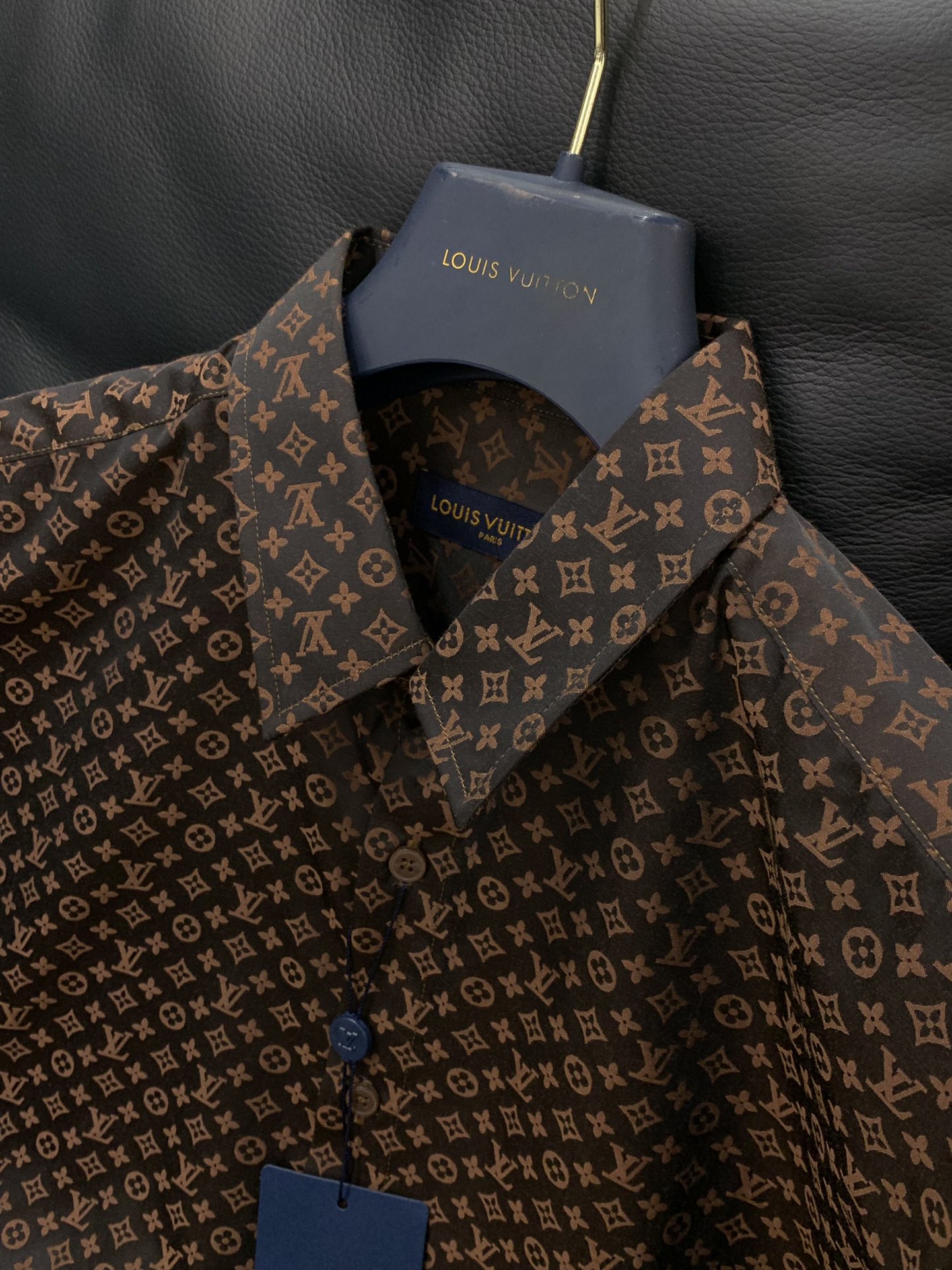 ，LouisVuitton 路易威登，2025秋季最新款，专柜同步有售，原单狠货，时尚休闲长袖衬衫，上身