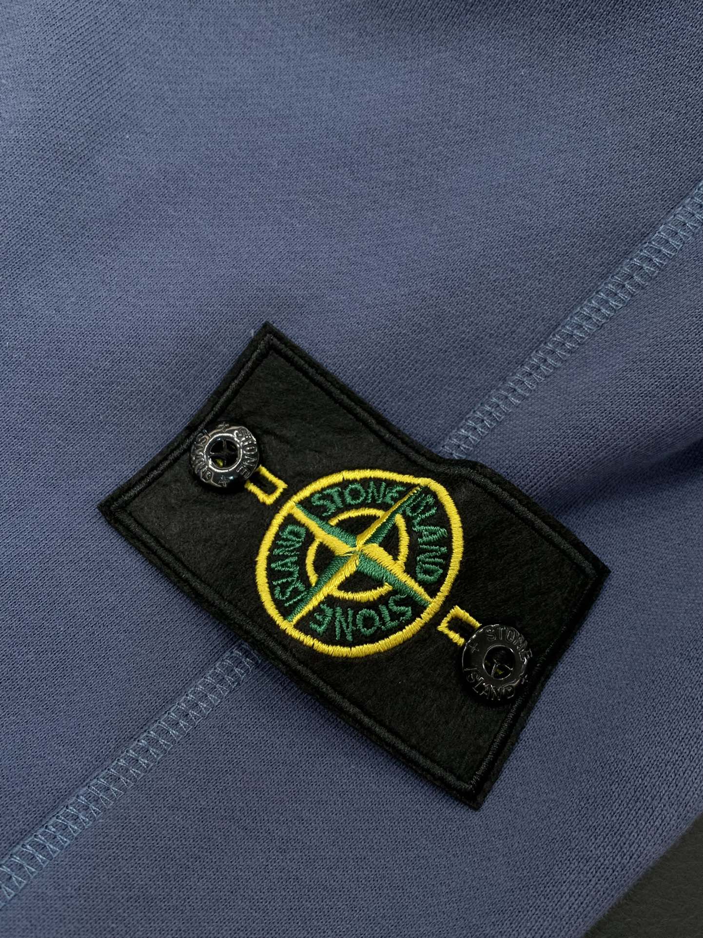 ，Stone Island石头岛，2025秋季最新款，专柜同步有售，原单狠货，爆款时尚休闲裤，进口原版面