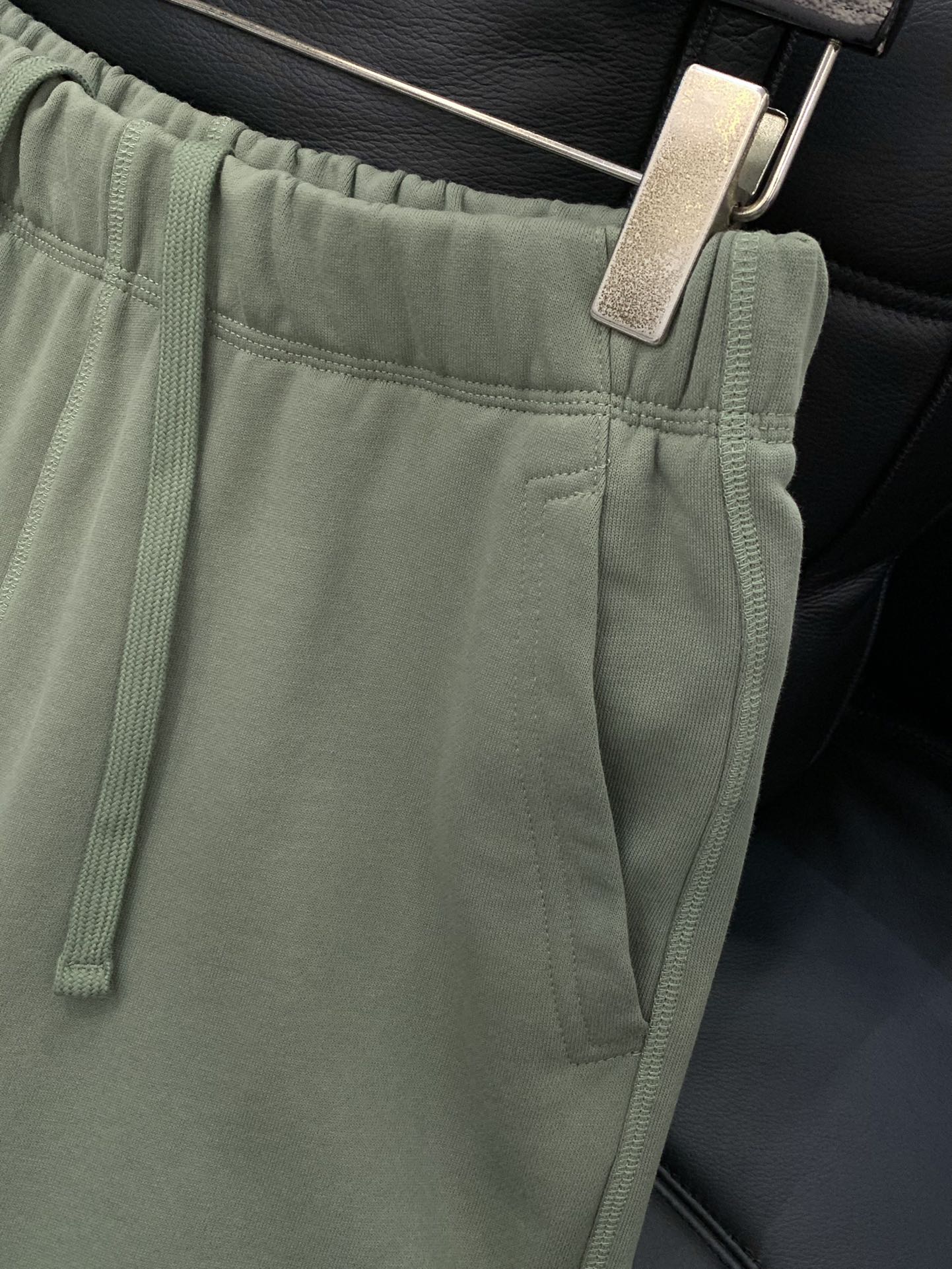 ，Stone Island石头岛，2025秋季最新款，专柜同步有售，原单狠货，爆款时尚休闲裤，进口原版面