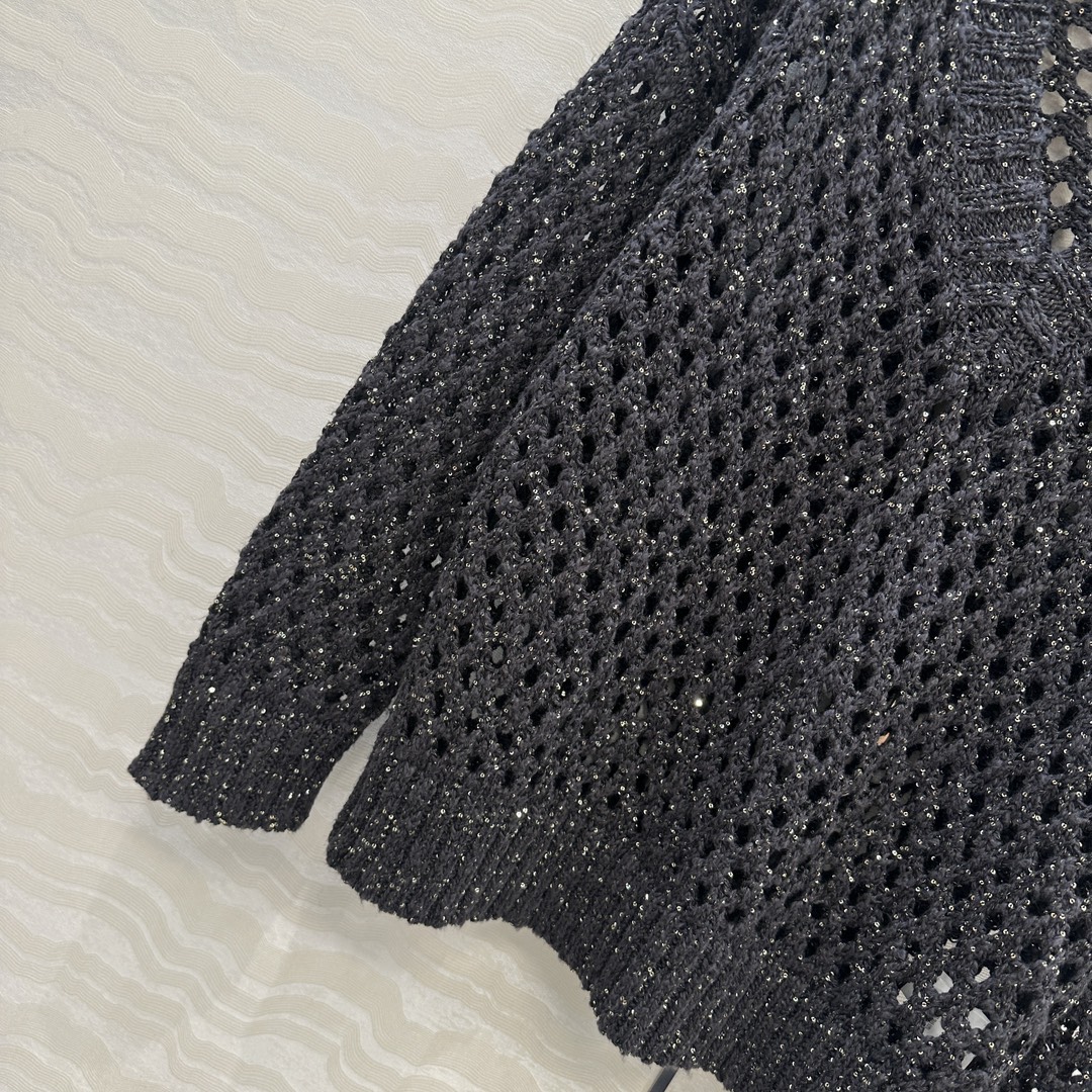 独家首发🍒高端原单品质！行走的高定 BC高智感穿搭！超重工的刺绣闪耀珠片钩花V领毛衣⚠️徳国进口机打造编