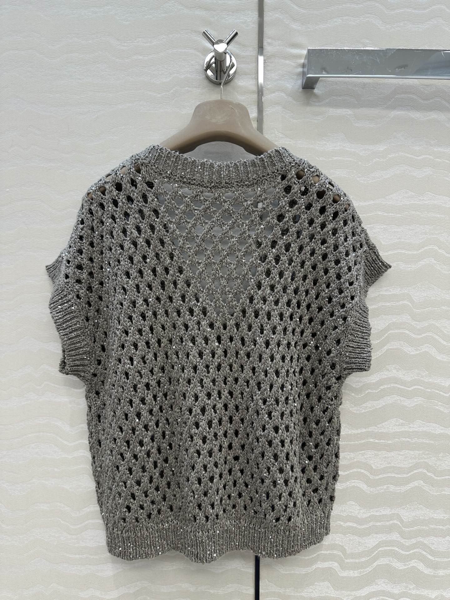 独家首发🍒高端原单品质！行走的高定 BC高智感穿搭！超重工的刺绣珠片钩花V领马甲，叠搭神器⚠️徳国进口机