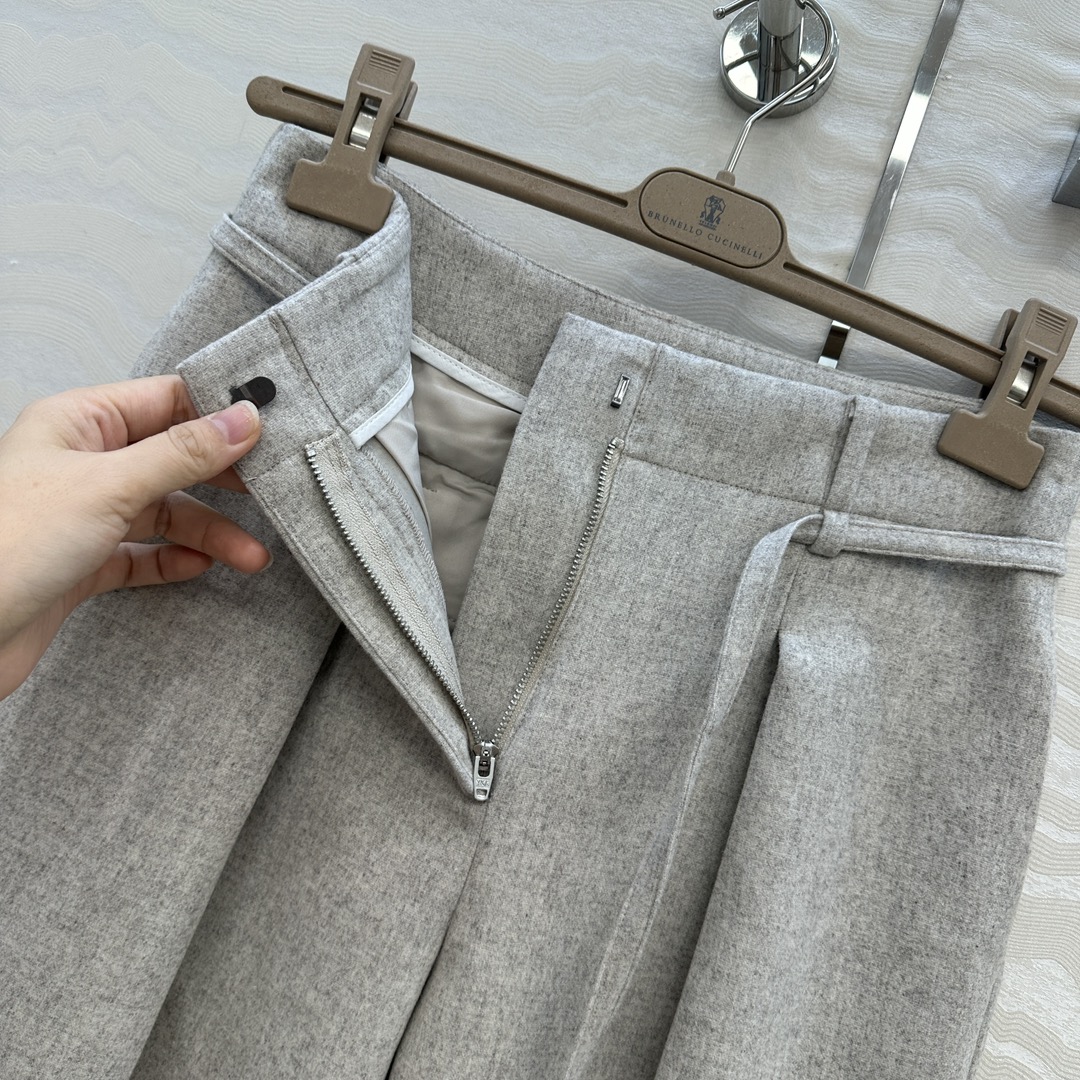 独家首发，高端原单品质❤️Bc行走的高定，长期主义老钱风穿搭，独家定制面料羊绒西裤。进口95羊毛5羊绒面