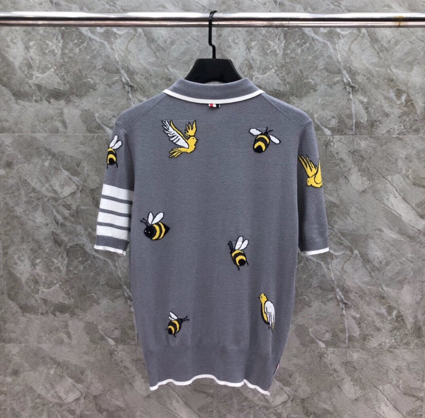 THOM BROWNE 汤姆布朗 TB重工小鸟蜜蜂🐝翻领T恤针织POLO衫，男女同款情侣款\n码数：1-