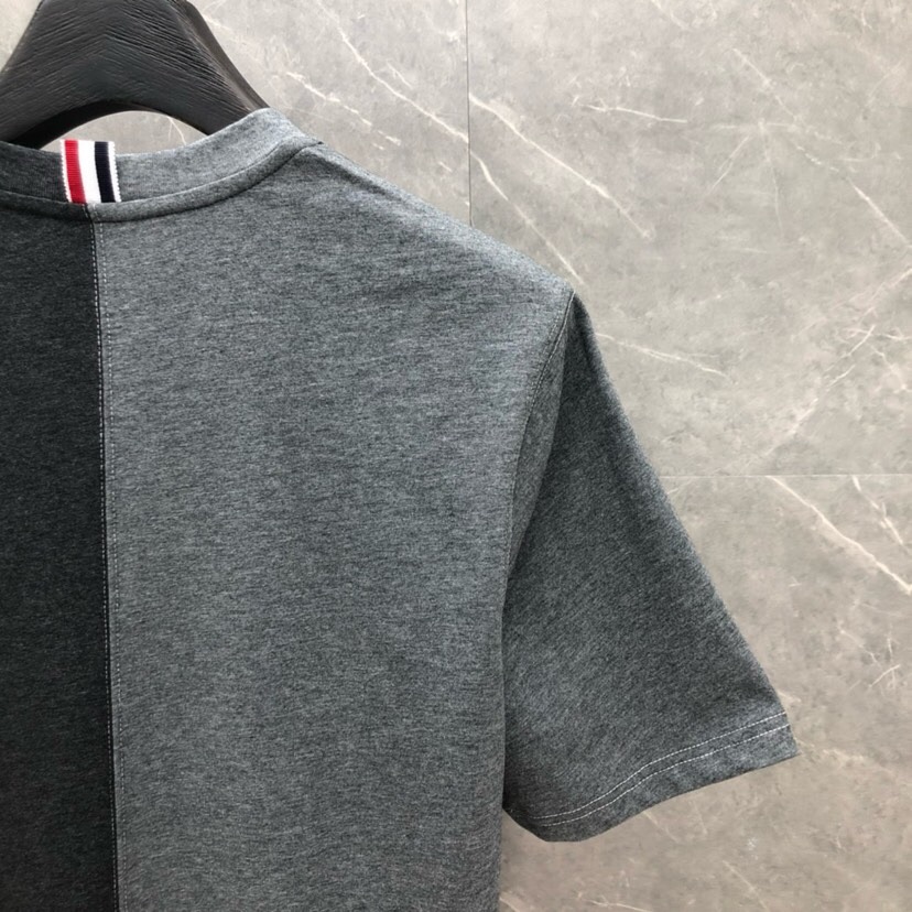 THOM BROWNE 汤姆布朗 TB双拼色明线开衩纯棉短袖圆领T恤 男女同款情侣款\n码数：1-5 颜