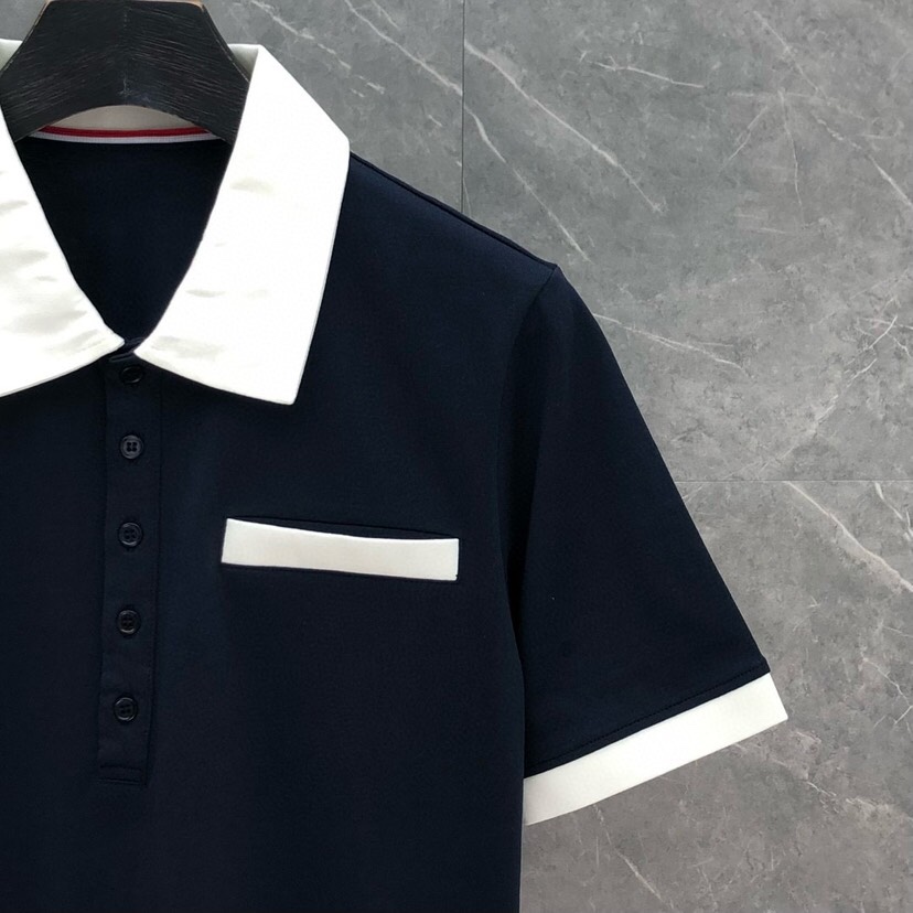 THOM BROWNE 汤姆布朗 TB小白领平纹翻领POLO，短袖翻领T恤Polo衫\n码数：1-5 颜