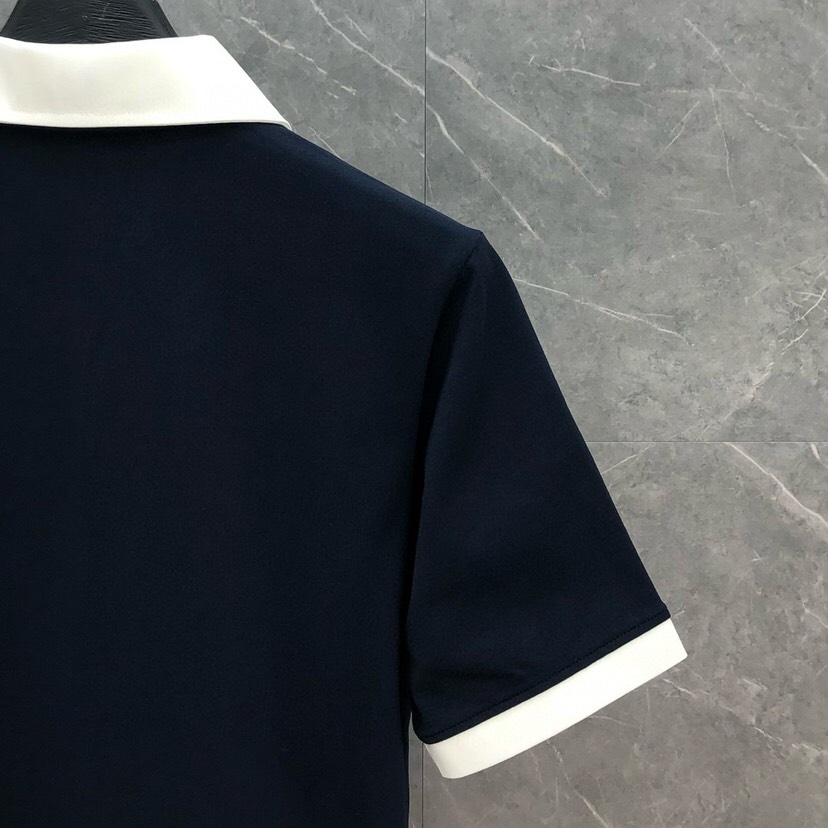 THOM BROWNE 汤姆布朗 TB小白领平纹翻领POLO，短袖翻领T恤Polo衫\n码数：1-5 颜