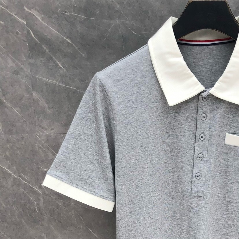 THOM BROWNE 汤姆布朗 TB小白领平纹翻领POLO，短袖翻领T恤Polo衫\n码数：1-5 颜