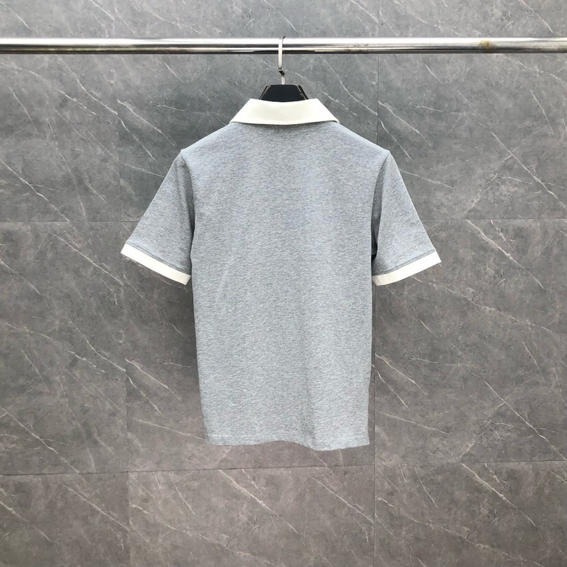 THOM BROWNE 汤姆布朗 TB小白领平纹翻领POLO，短袖翻领T恤Polo衫\n码数：1-5 颜