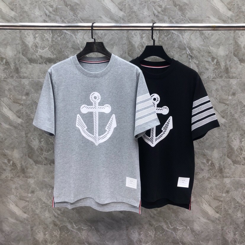 THOM BROWNE 汤姆布朗 TB大船锚圆领短袖T恤 男女同款情侣款短袖圆领T恤\n码数：1～4码 