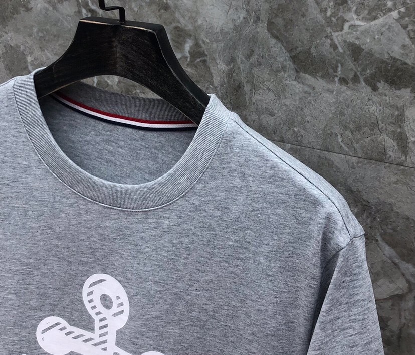 THOM BROWNE 汤姆布朗 TB大船锚圆领短袖T恤 男女同款情侣款短袖圆领T恤\n码数：1～4码 