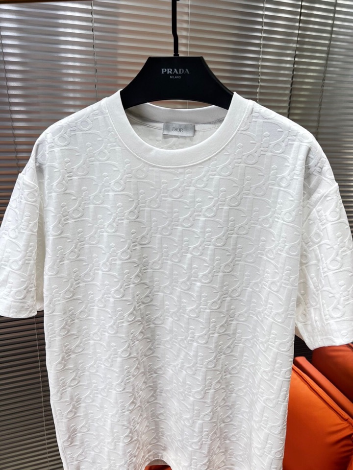 Dior 迪奥满印提花短袖圆领套装，采用80支双股100%精梳长绒棉，双龙头大提花机，非常非常立体的提花