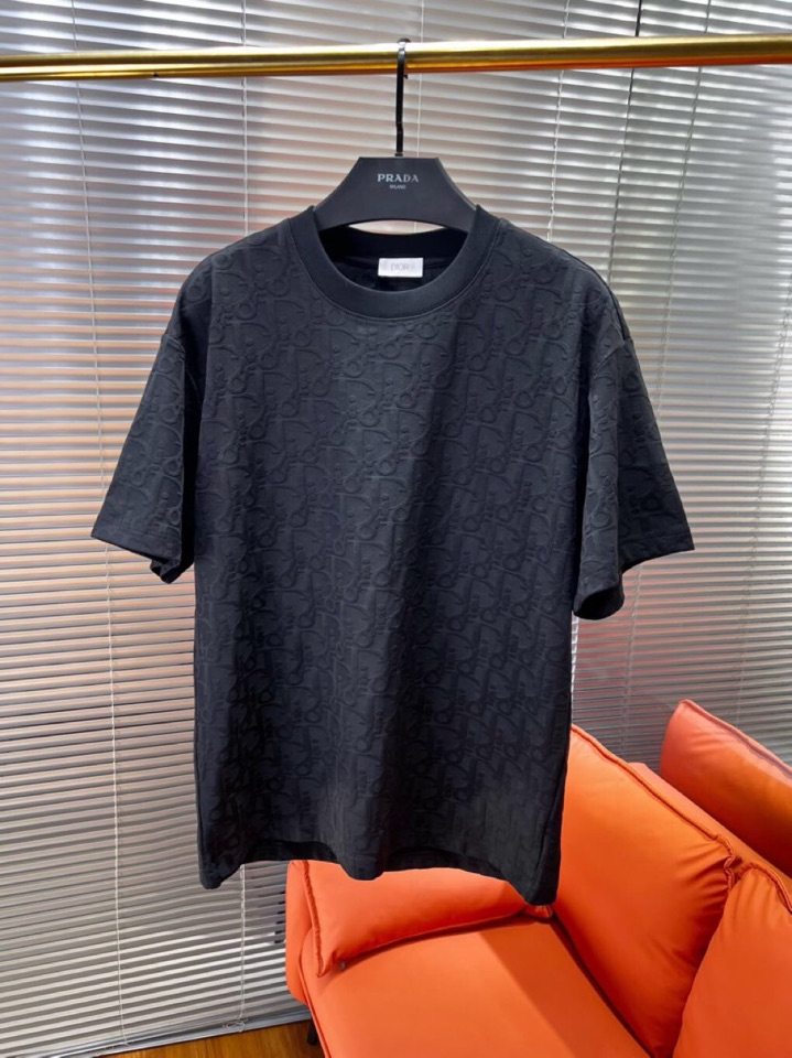 Dior 迪奥满印提花短袖圆领套装，采用80支双股100%精梳长绒棉，双龙头大提花机，非常非常立体的提花