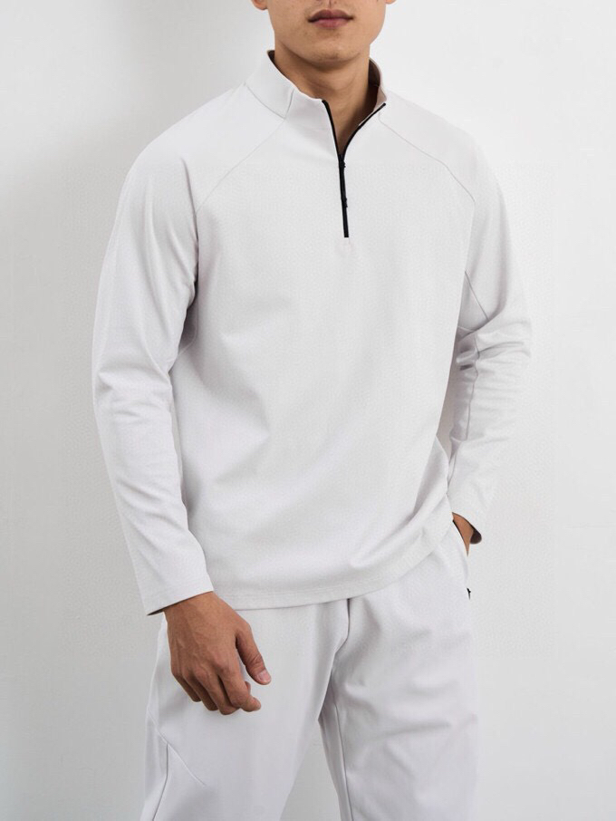 descente 迪桑特2025秋冬DUALIS系列是功能性能与科技融合的核心技术，吸湿排汗，专为极寒环