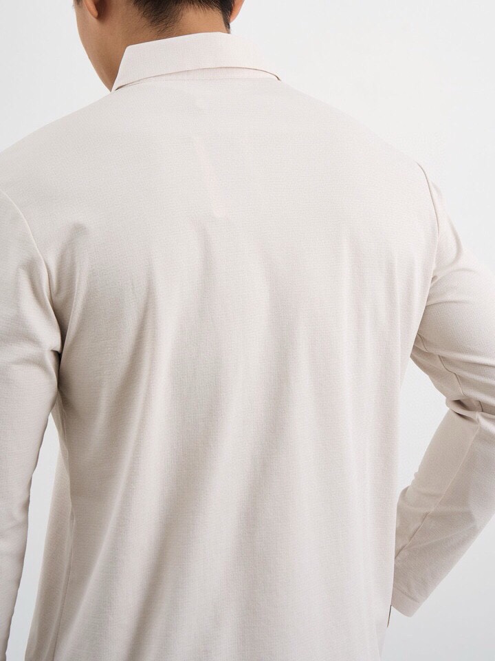 Descente迪桑特GOLF同款系列翻领长袖T恤，180克重杜邦索罗娜棉感材质，进口户外面料。以针织的