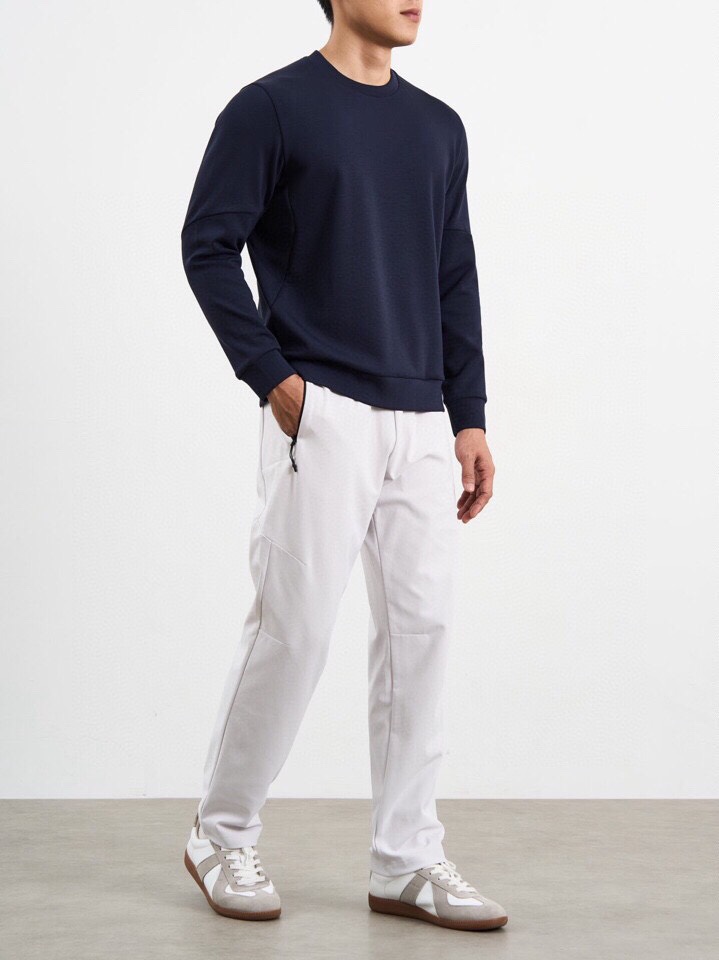 descente 迪桑特2025秋冬Essential系列。350克重，派克空气棉材质。采用lulule