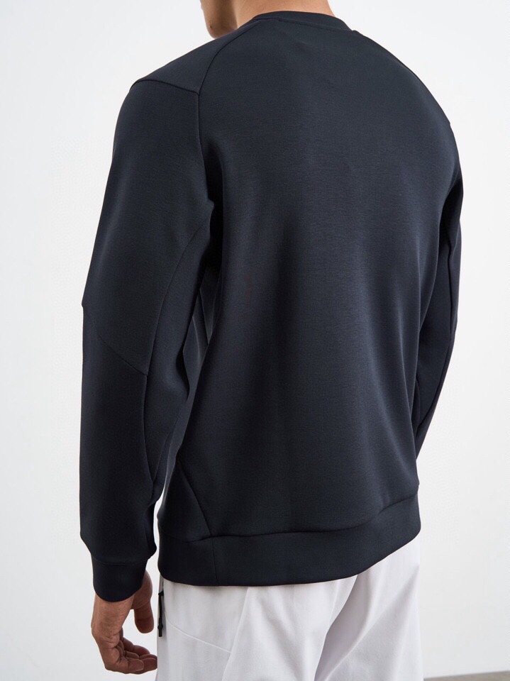 descente 迪桑特2025秋冬Essential系列。350克重，派克空气棉材质。采用lulule