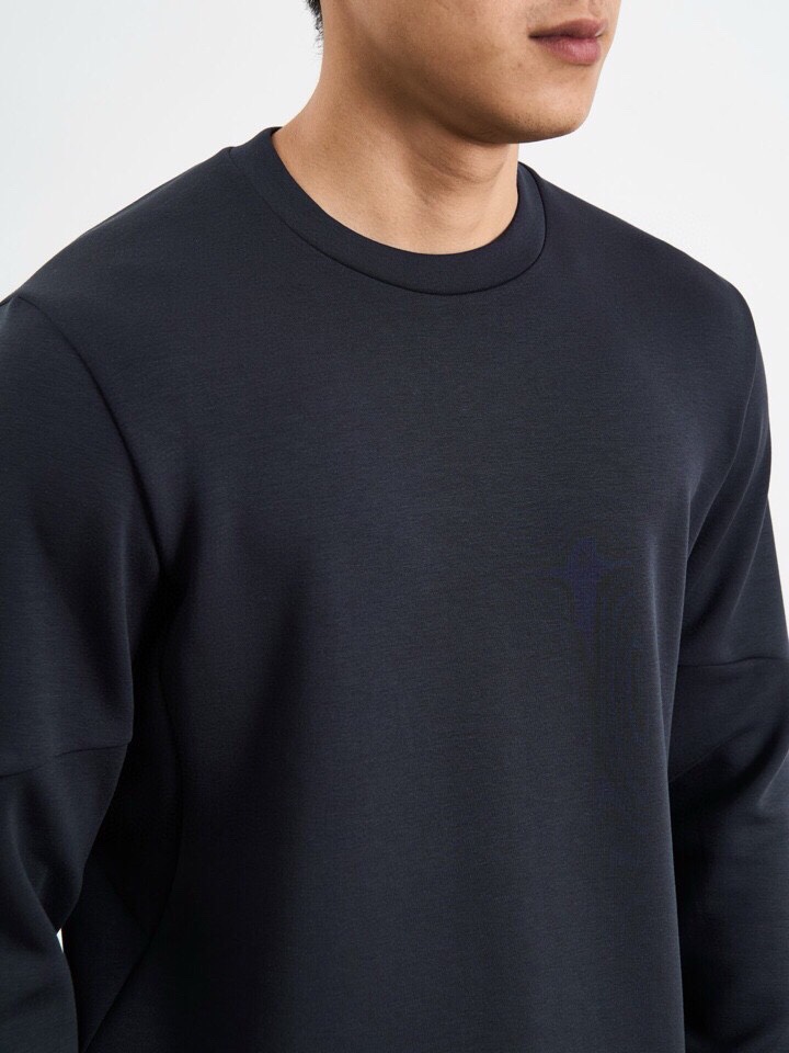 descente 迪桑特2025秋冬Essential系列。350克重，派克空气棉材质。采用lulule