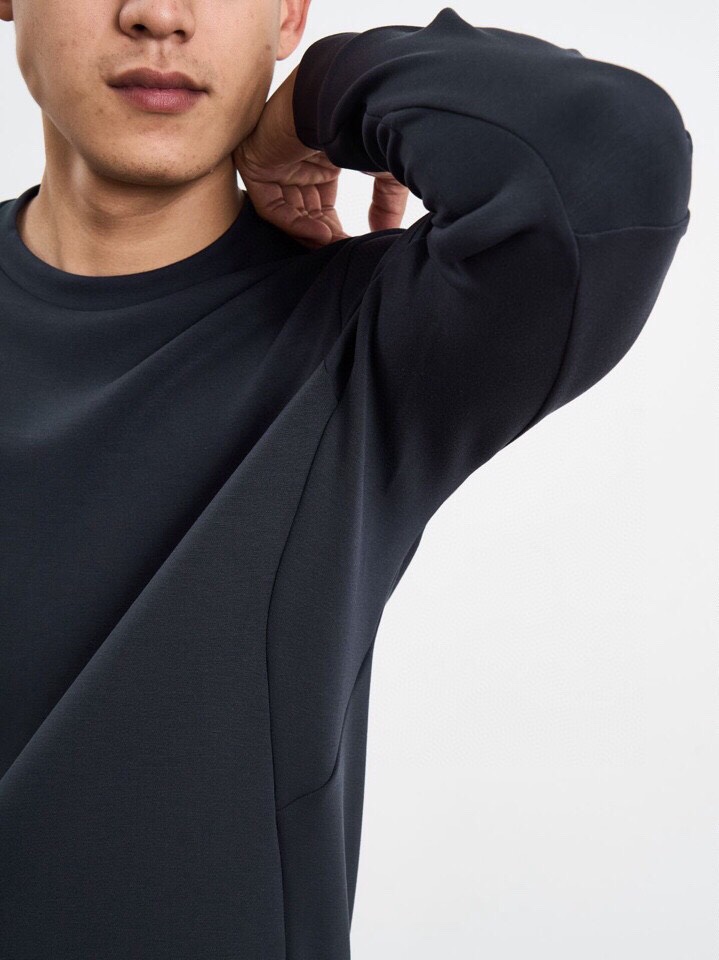 descente 迪桑特2025秋冬Essential系列。350克重，派克空气棉材质。采用lulule