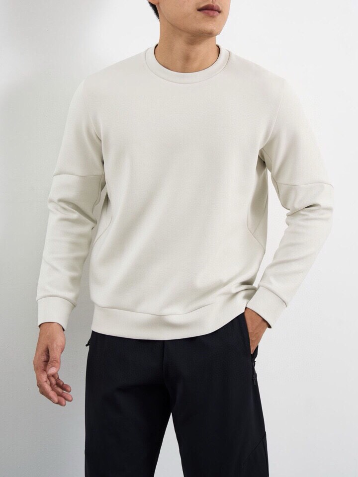 descente 迪桑特2025秋冬Essential系列。350克重，派克空气棉材质。采用lulule