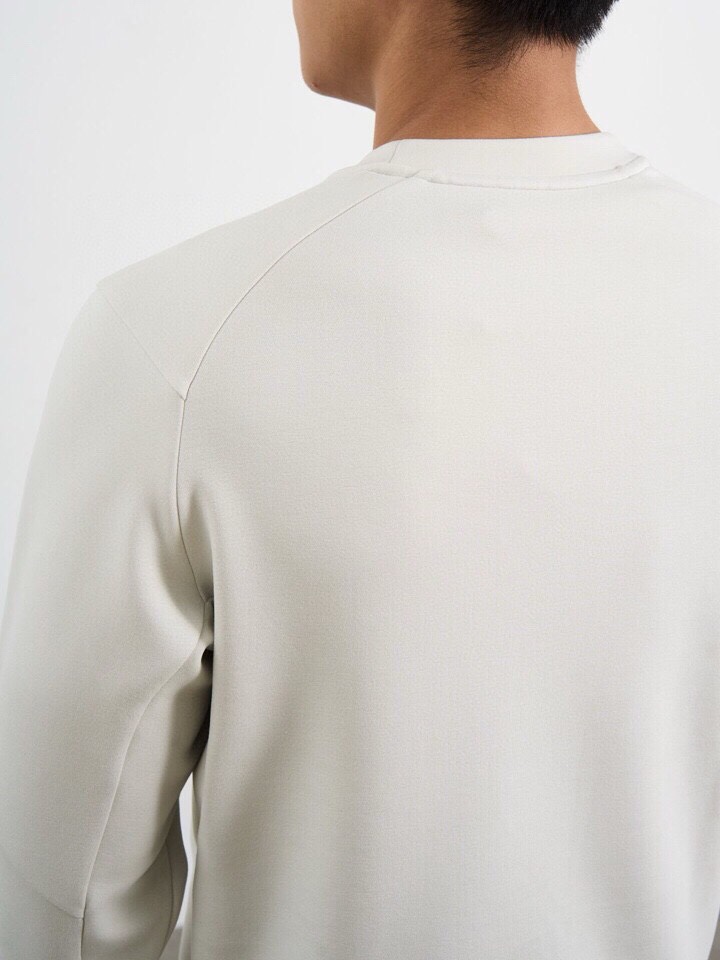 descente 迪桑特2025秋冬Essential系列。350克重，派克空气棉材质。采用lulule