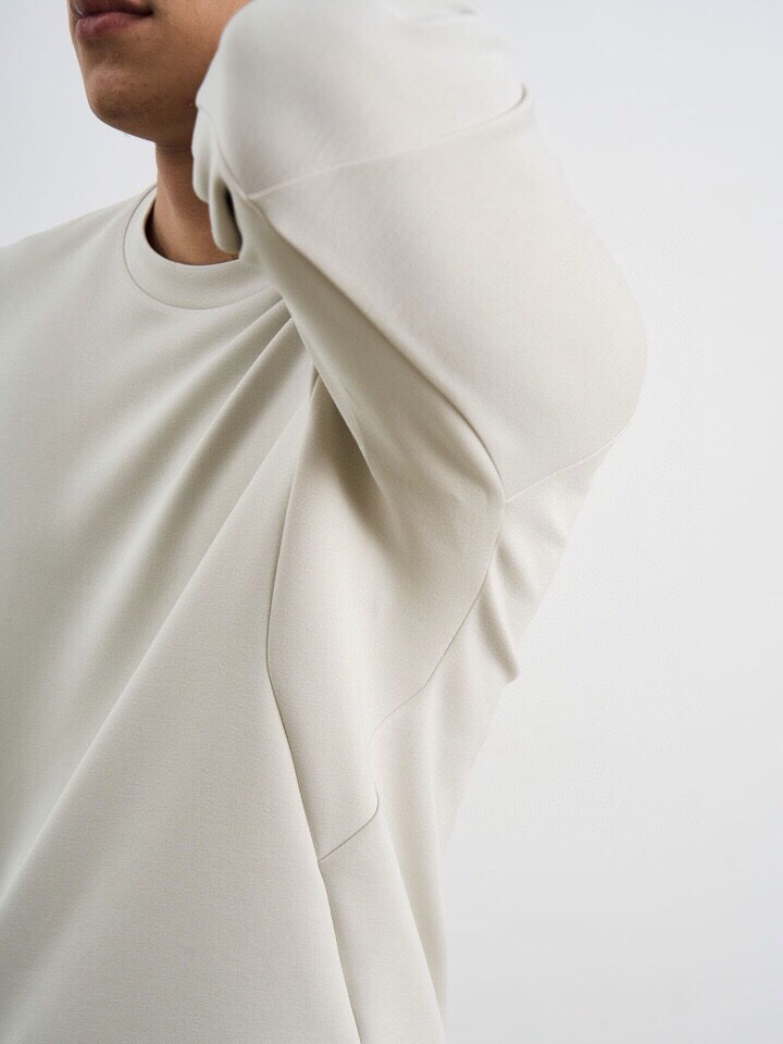 descente 迪桑特2025秋冬Essential系列。350克重，派克空气棉材质。采用lulule