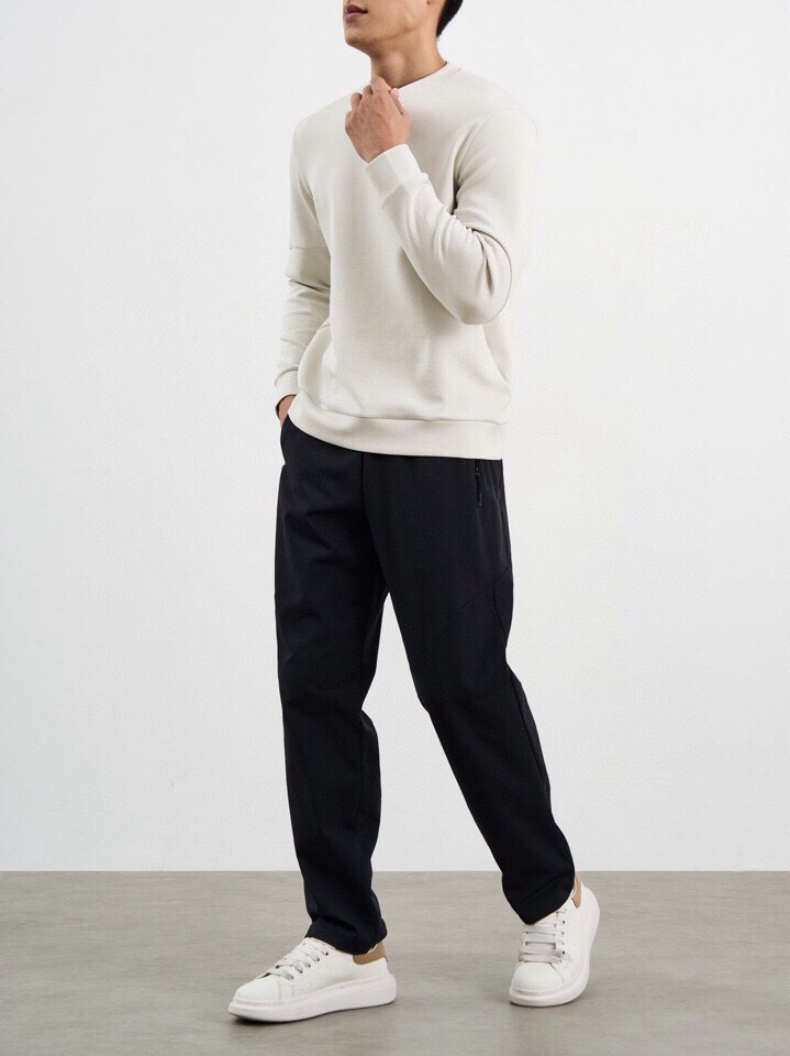 descente 迪桑特2025秋冬Essential系列。350克重，派克空气棉材质。采用lulule