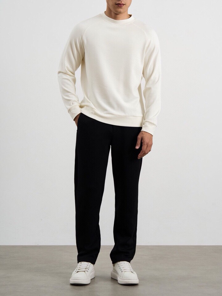 Ermenegildo Zegna 杰尼亚秋冬系列，插肩袖设计卫衣款圆领长袖T恤，320克重双面绒醋酸羊