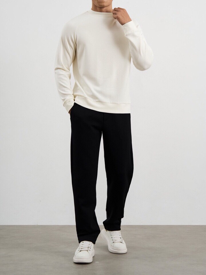 Ermenegildo Zegna 杰尼亚秋冬系列，插肩袖设计卫衣款圆领长袖T恤，320克重双面绒醋酸羊