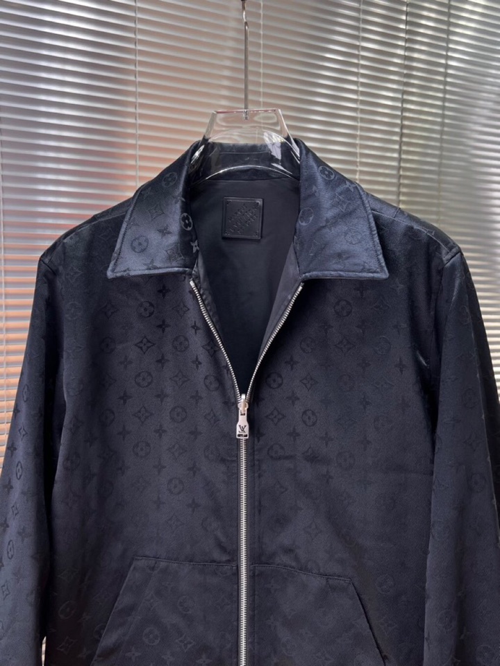 Louis Vuitton 路易威登 LV 驴牌新款原单双面穿夹克外套 ，一面老花一面纯色✨渠道特供 高