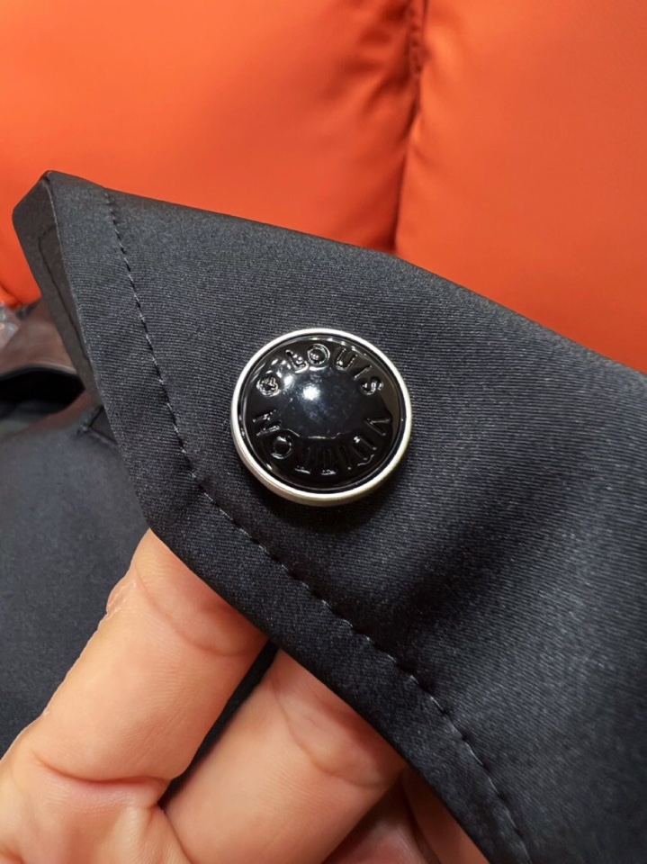 Louis Vuitton 路易威登 LV 驴牌新款原单双面穿夹克外套 ，一面老花一面纯色✨渠道特供 高