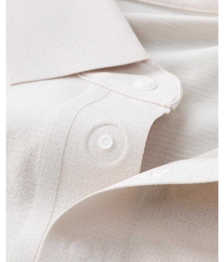 Descente迪桑特GOLF同款系列翻领长袖T恤，180克重杜邦索罗娜棉感材质，进口户外面料。以针织的