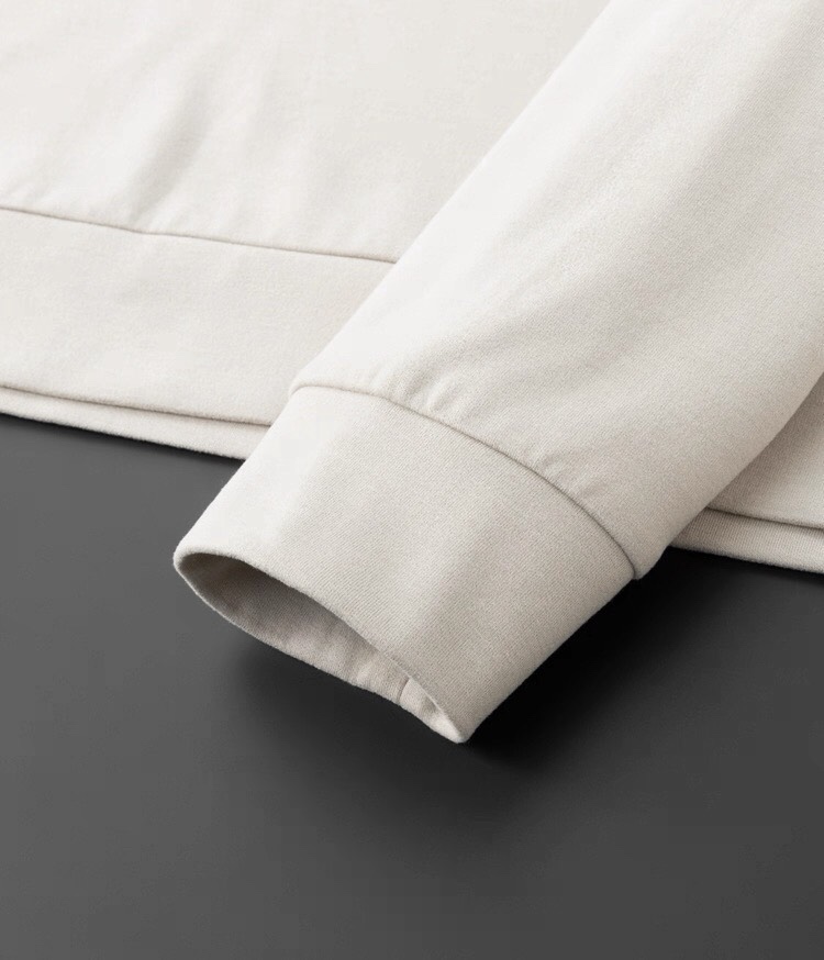 Armani 阿玛尼25秋冬圆领卫衣 极简平纹针织半高圆领套头，极简风格圆领设计，平纹螺纹针织面料，插肩