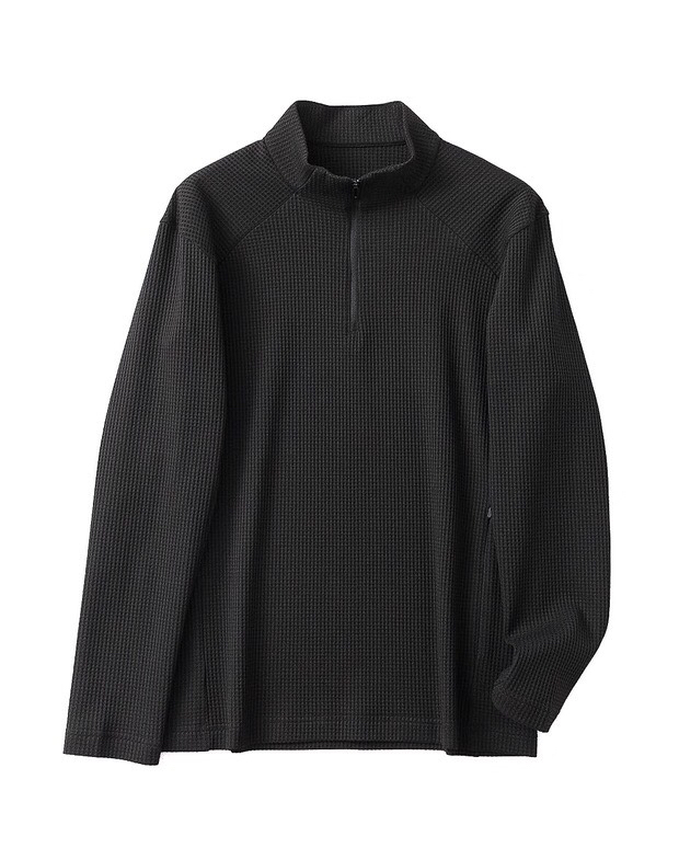 descente 迪桑特时尚简约 早秋立领长袖T恤，打底衫 简洁细腻的设计和高质细节而闻名，裁剪完美，后