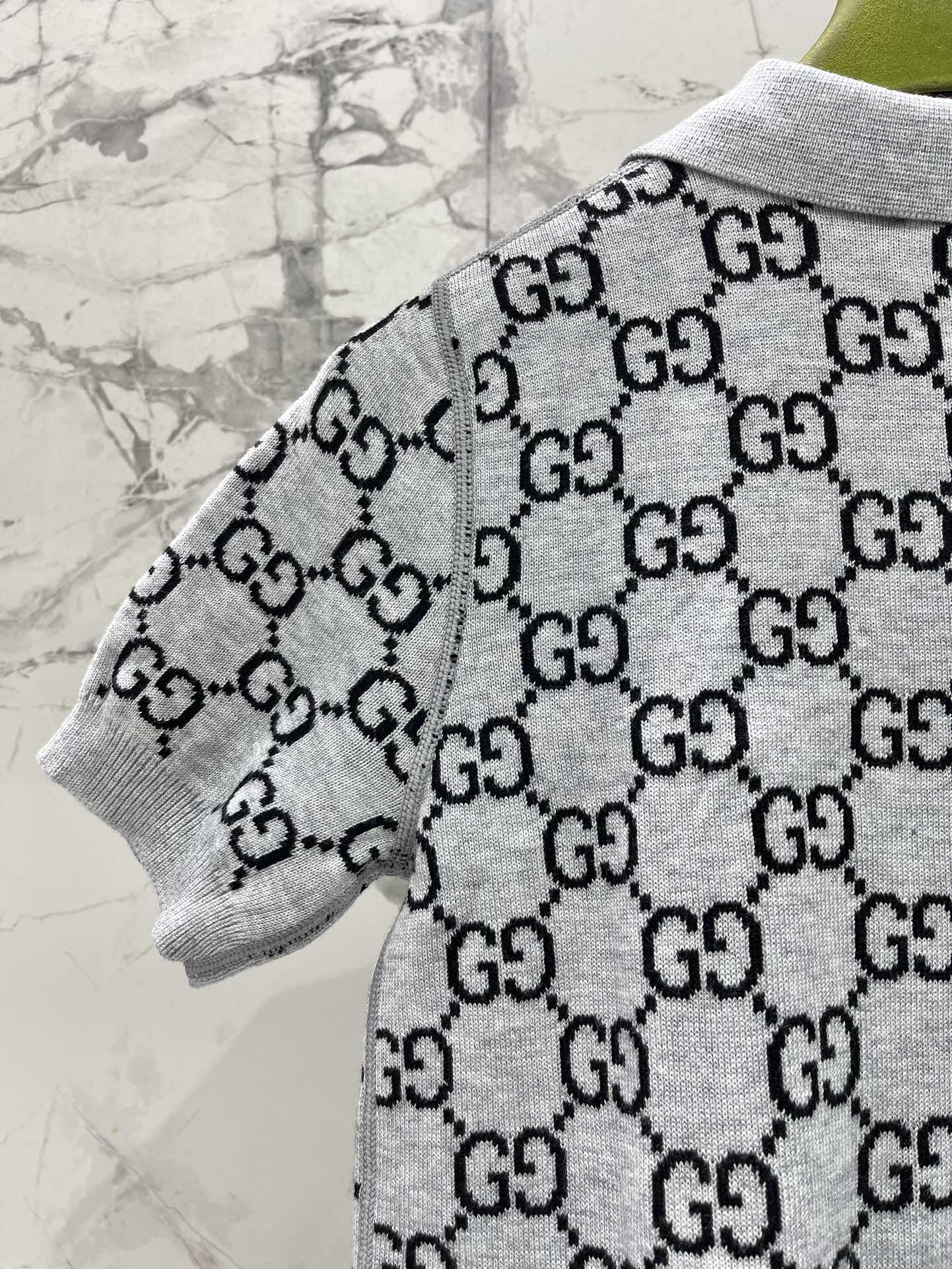 𝗚𝗨𝗖𝗖*古驰羊毛提花Polo衫式连衣裙短袖Polo衫式的领口，带着一股休闲又优雅的气质，既不会过于正式