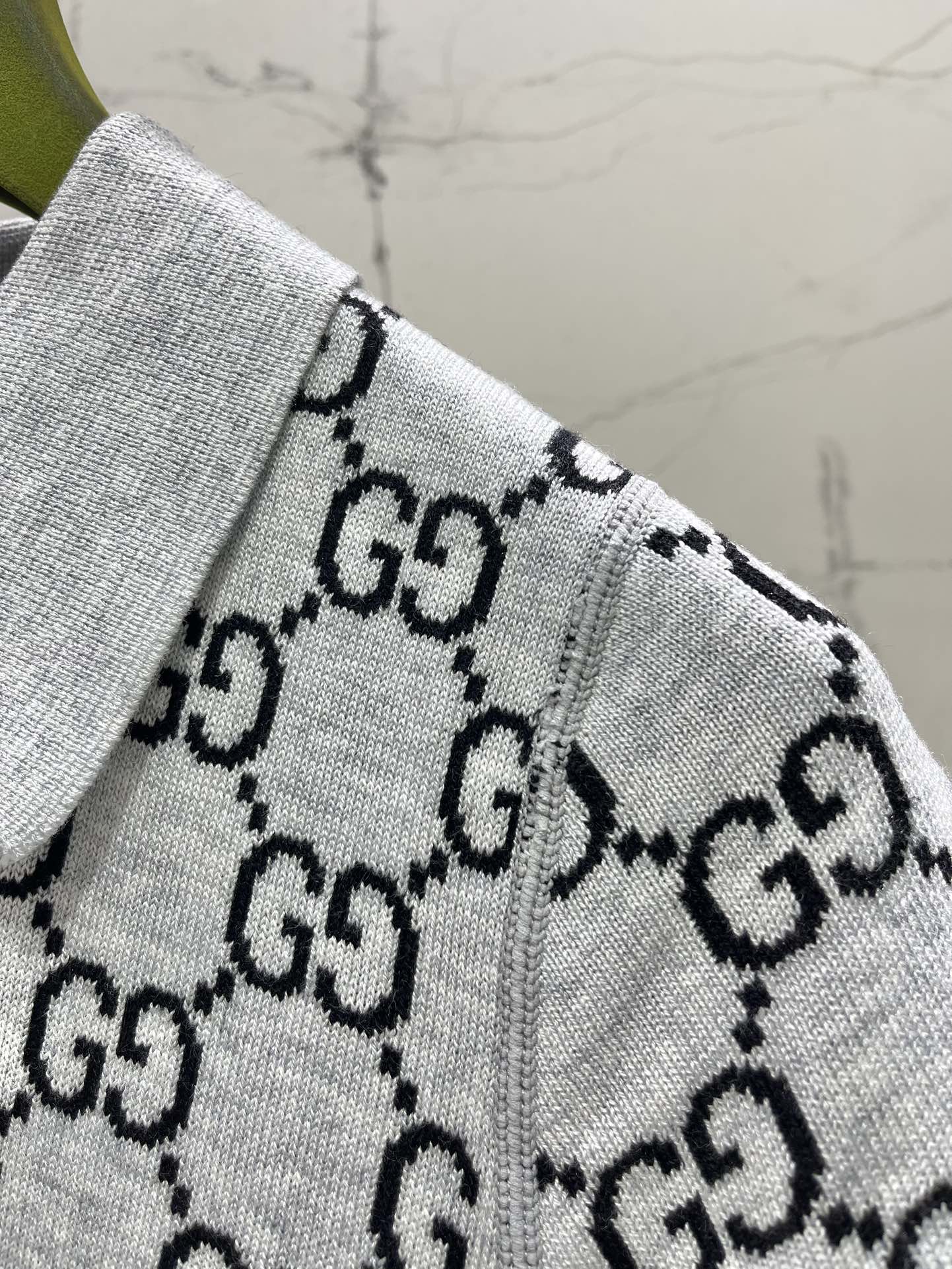 𝗚𝗨𝗖𝗖*古驰羊毛提花Polo衫式连衣裙短袖Polo衫式的领口，带着一股休闲又优雅的气质，既不会过于正式