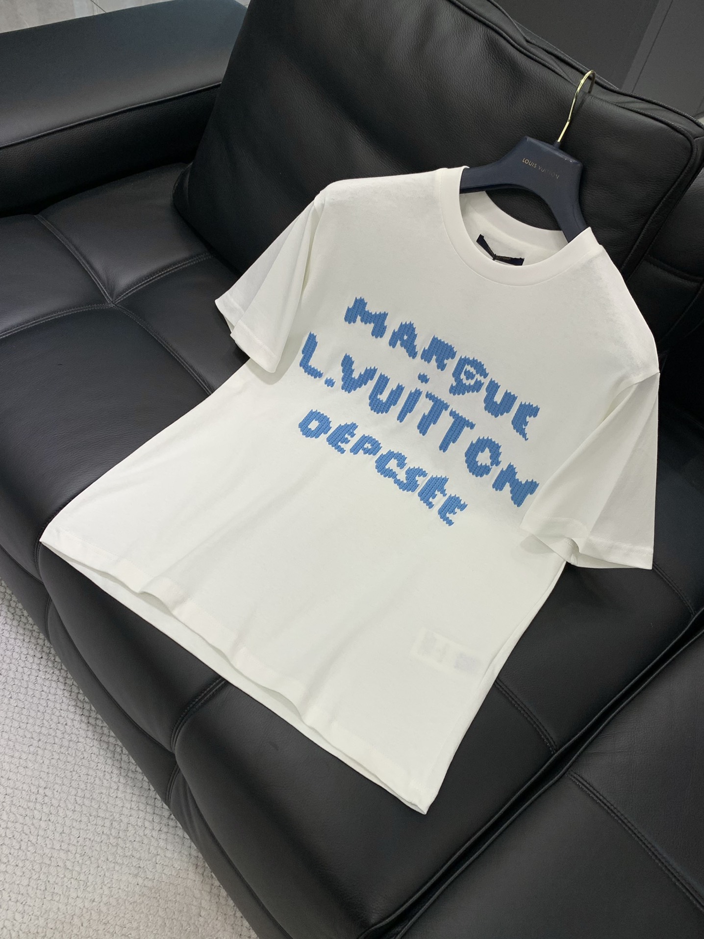 ，LouisVuitton 路易威登，2025夏季最新款，专柜同步有售，原单狠货，时尚休闲圆领短袖T恤，