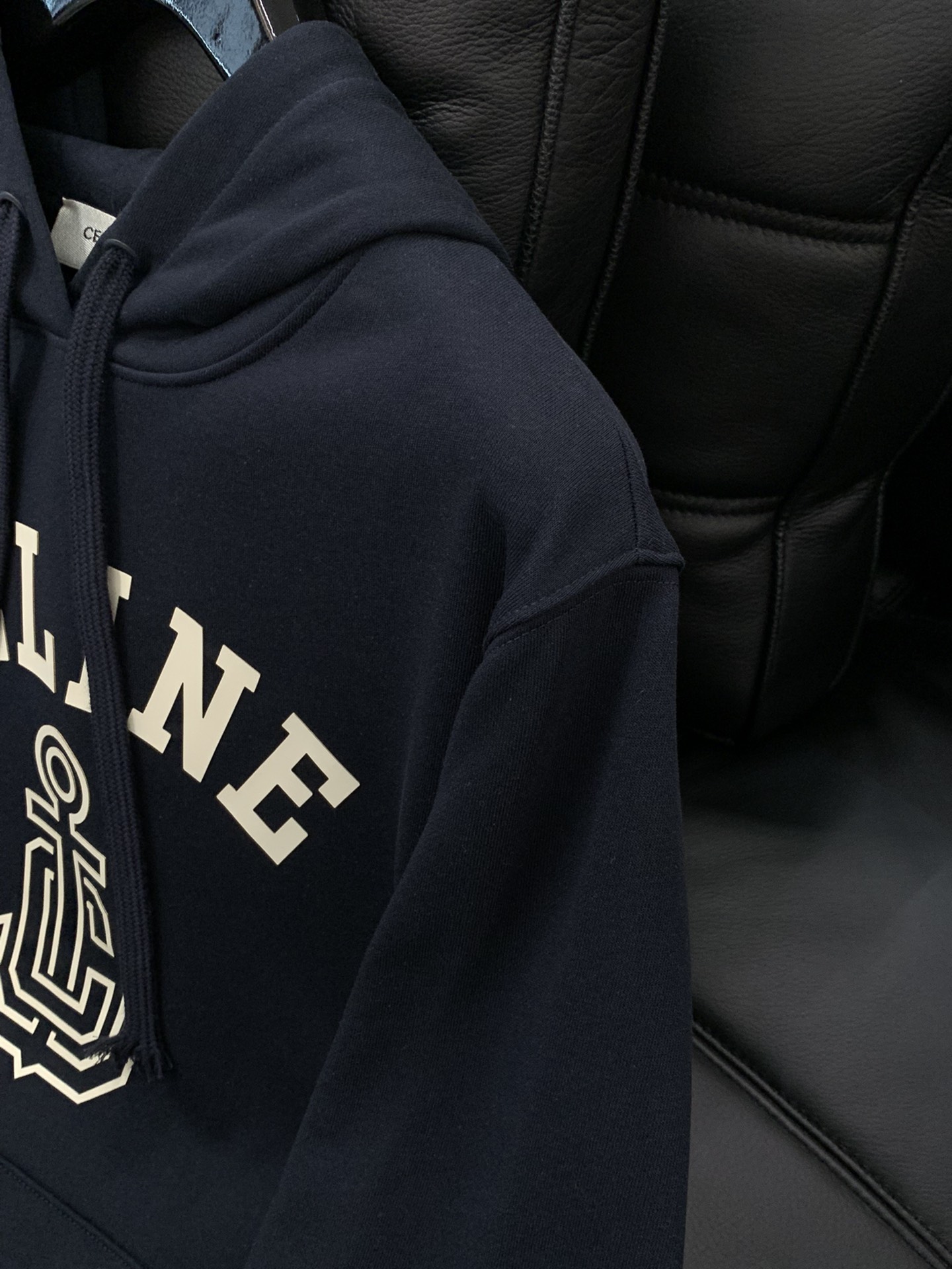 ，Celine 瑟琳，2025秋季新品，专柜同步有售，原单狠货，时尚休闲连帽卫衣，采用进口原版面料，顶级