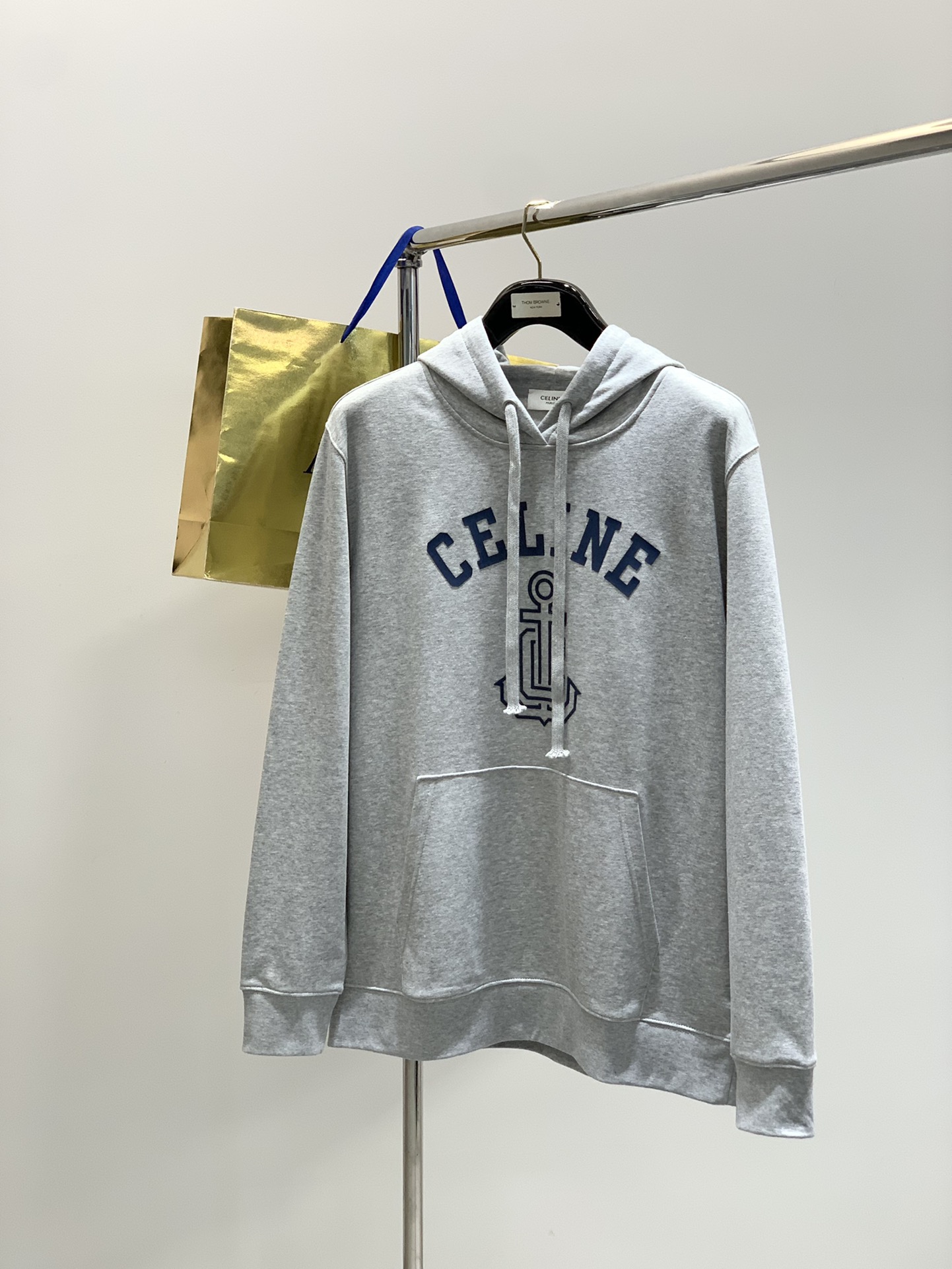 ，Celine 瑟琳，2025秋季新品，专柜同步有售，原单狠货，时尚休闲连帽卫衣，采用进口原版面料，顶级