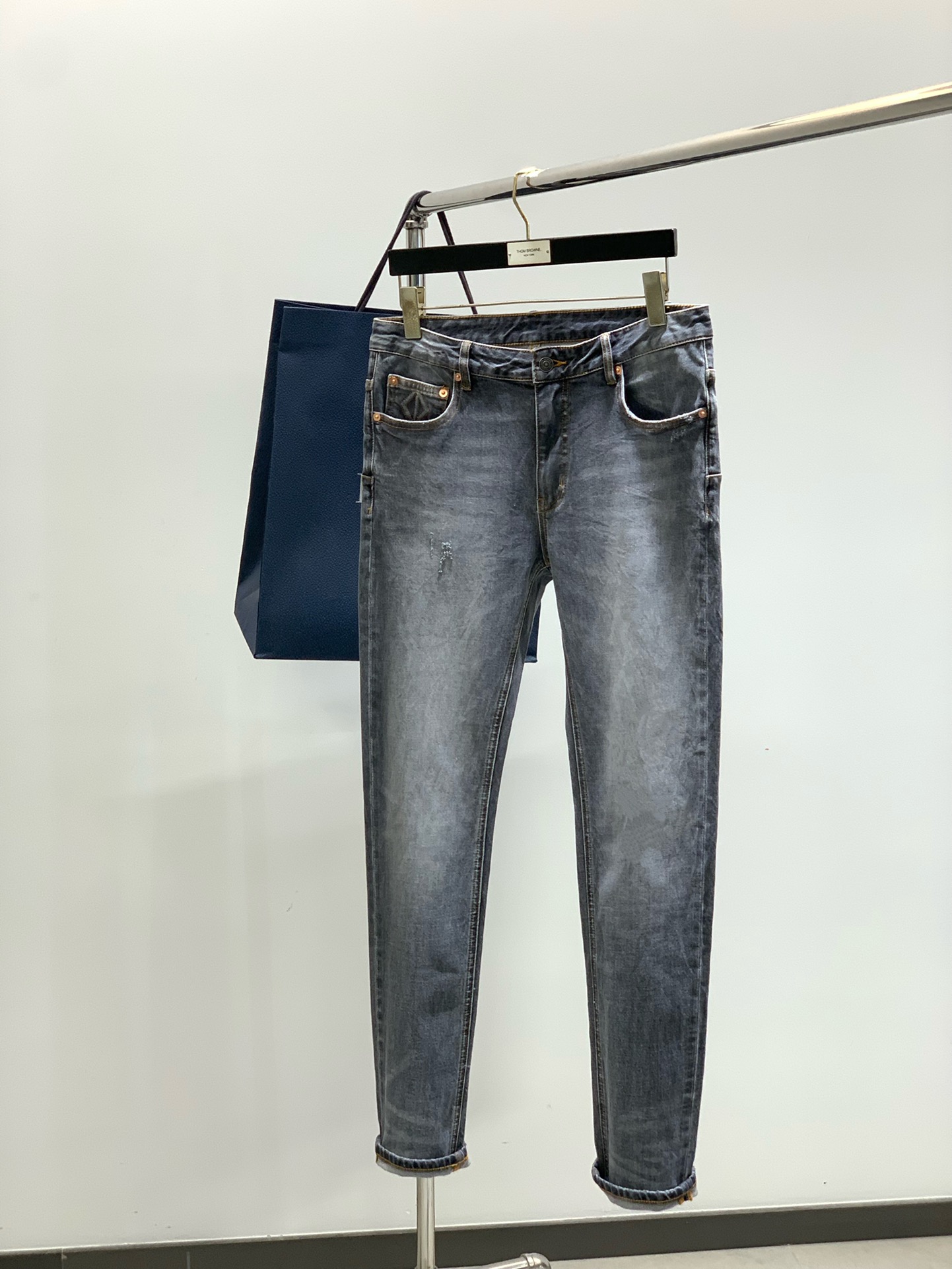 ，Dior 迪奥，2025秋季新品，官网专柜同步有售，原单狠货，时尚休闲水洗牛仔裤，超级有范儿的一款牛仔