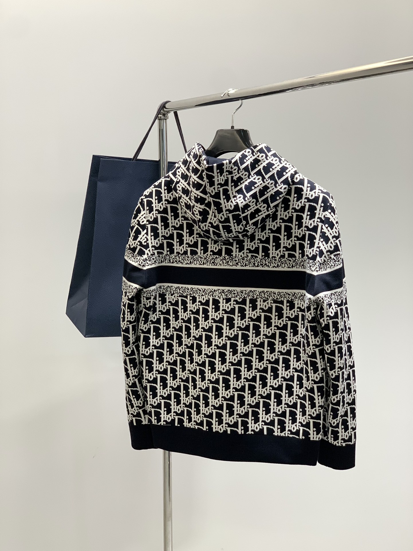 ，Dior 迪奥， 2025秋冬新品，专柜同步有售，简约时尚休闲➕薄棉针织连帽外套，原版进口面料，舒适透