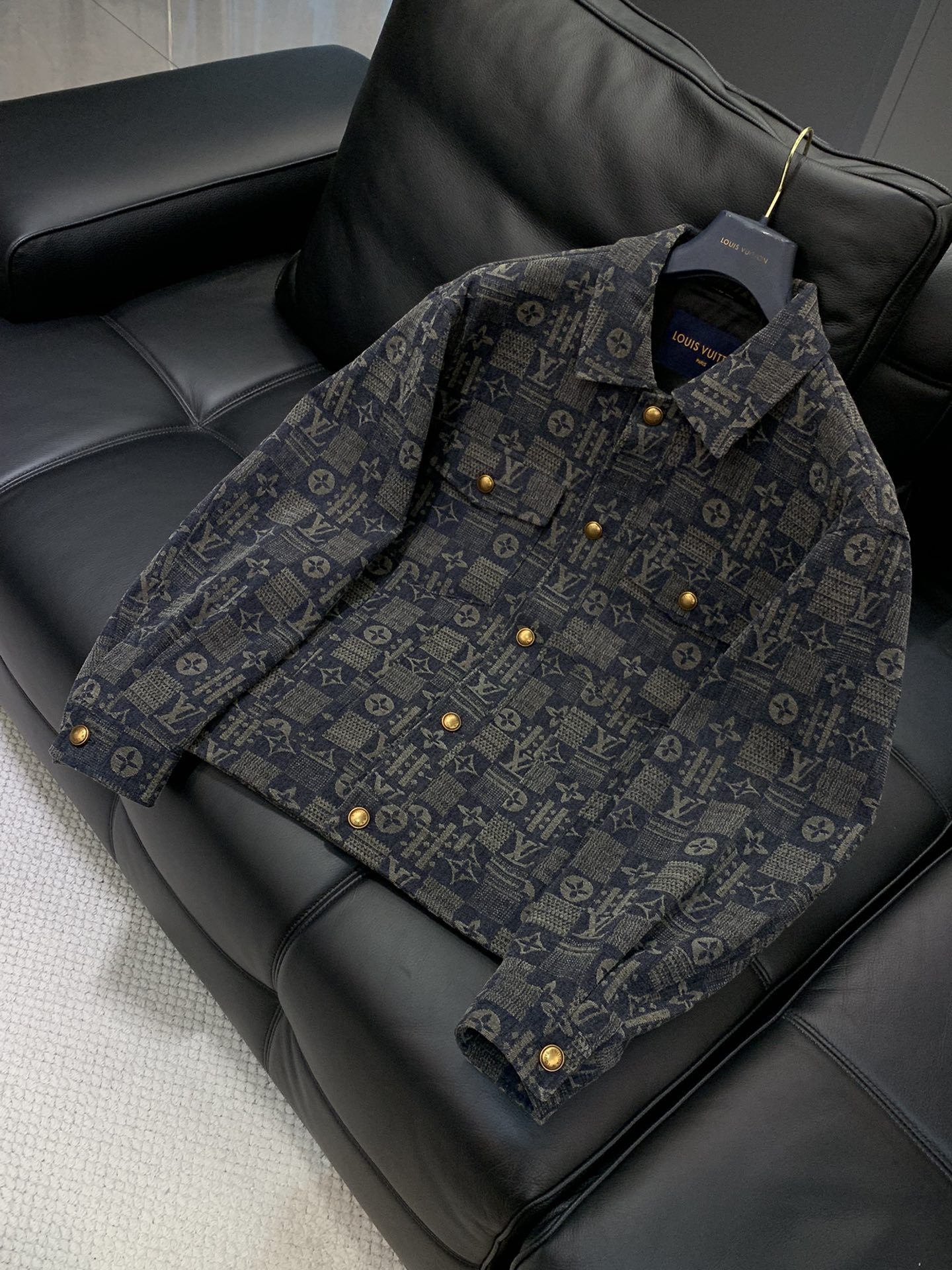 ，LouisVuitton 路易威登，2025秋冬最新款，专柜同步有售，原单狠货，时尚休闲夹克外套，上身