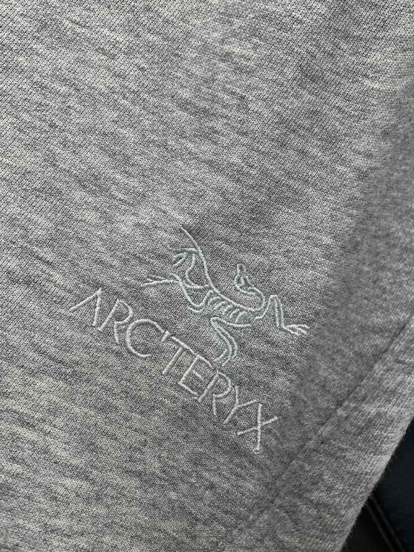 ，ARCTERYX 始祖鸟，2025秋季新品，时尚休闲裤，专柜同步有售，原单狠货，采用进口原版面料，顶级