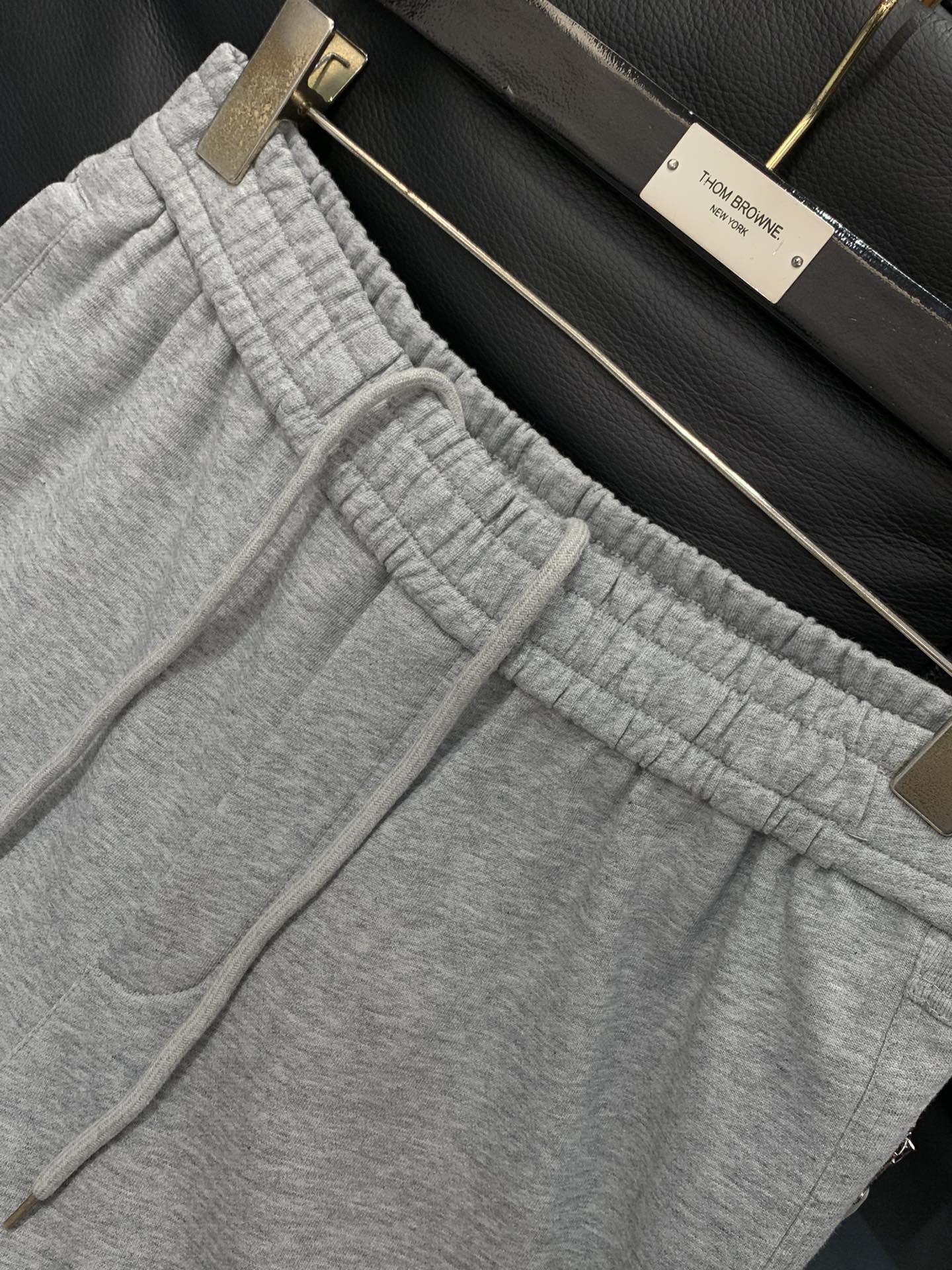 ，ARCTERYX 始祖鸟，2025秋季新品，时尚休闲裤，专柜同步有售，原单狠货，采用进口原版面料，顶级