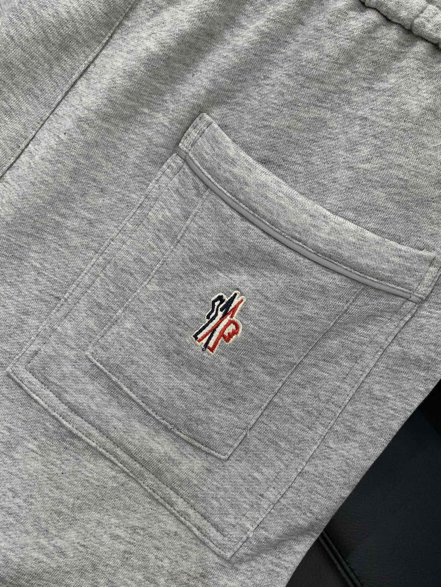 ，Moncler 蒙口，2025秋季最新品，专柜同步有售，原单狠货，时尚休闲裤，采用进口原版面料，顶级刺