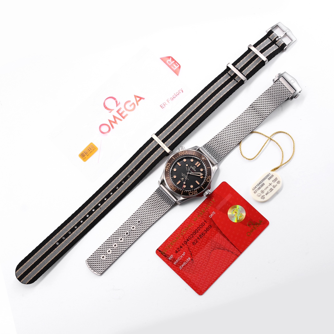 NO:617547,[ER's newly upgraded ingenuity and heritage OMEGA Bond 007-No Time to Die] V3 version!  The newly upgraded watch bottom cover adopts NAIAD LOCK lock design to ensure that the engraved words are always in a vertical position. Please check the version when purchasing!  The upgraded original version has the same finely ground Milan strap, and the original version has the same new head grain. It is different from the old version, more refined, and the texture and quality are in place in one step!  The upgraded back cover has improved the precision of the etched characters, and the '007 Pistol' logo is almost close to the original!  The watch case is made of high-quality titanium alloy, which is lightweight, strong and wear-resistant, and not easy to oxidize and corrode. It will still look like new after being worn for a long time!  Exclusively customized 8806 movement, its functions are consistent with the original version, and it has super long 72 hours of kinetic energy!  The upgraded version has a flatter bezel, smoother rotation, in-depth details, matching bezel and dial colors, and top-notch ice blue luminous display!  ER boutique is on sale in limited edition, V3 version of the same style as James Bond star, welcome to taste it!  When you place an order, you will get a pair of original canvas straps for free!  ,,omega19860909【ER全新升级匠心传承OMEGA欧米茄邦德007-无暇赴死】V3版本！ 全新升级腕表底盖,采用NAIAD LOCK锁扣设计,确保镌刻字样始终处于竖直位置,购买请认准版本！ 升级原版一致精磨米兰带,原版一致新品头粒,区别于旧版,更精致,质感品质一步到位！ 升级后盖蚀字精致度,“007手枪”logo近乎接近原版！ 表壳采用精品钛合金材质,具备轻便、坚固耐磨、不易氧化腐蚀的特性,长久佩戴依旧光采如新！ 独家定制8806机芯,功能与原版一致,超长72小时动能！ 升级版圈口更平整,旋转更丝滑,细节到位,表圈、表盘颜色对版,顶级冰蓝夜光显示！ ER精品限量发售,詹姆斯邦德明星同款V3版,欢迎品鉴！下单即送原版帆布表带一副！,,omega,Watch