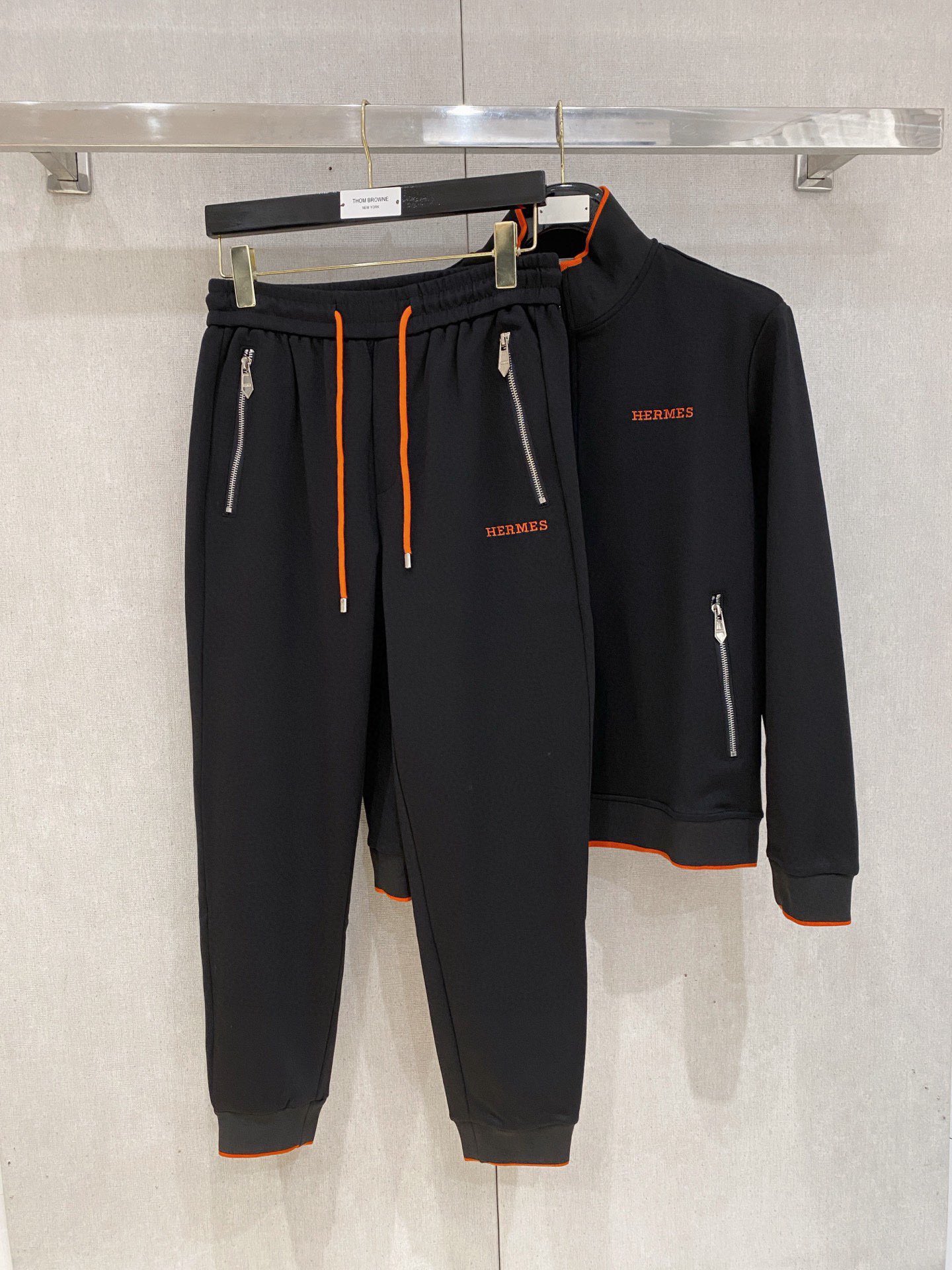 Hermès Black Zip-Up Tracksuit: Jacket and Joggers Set for Men - New 3 i1758550447 4553 1