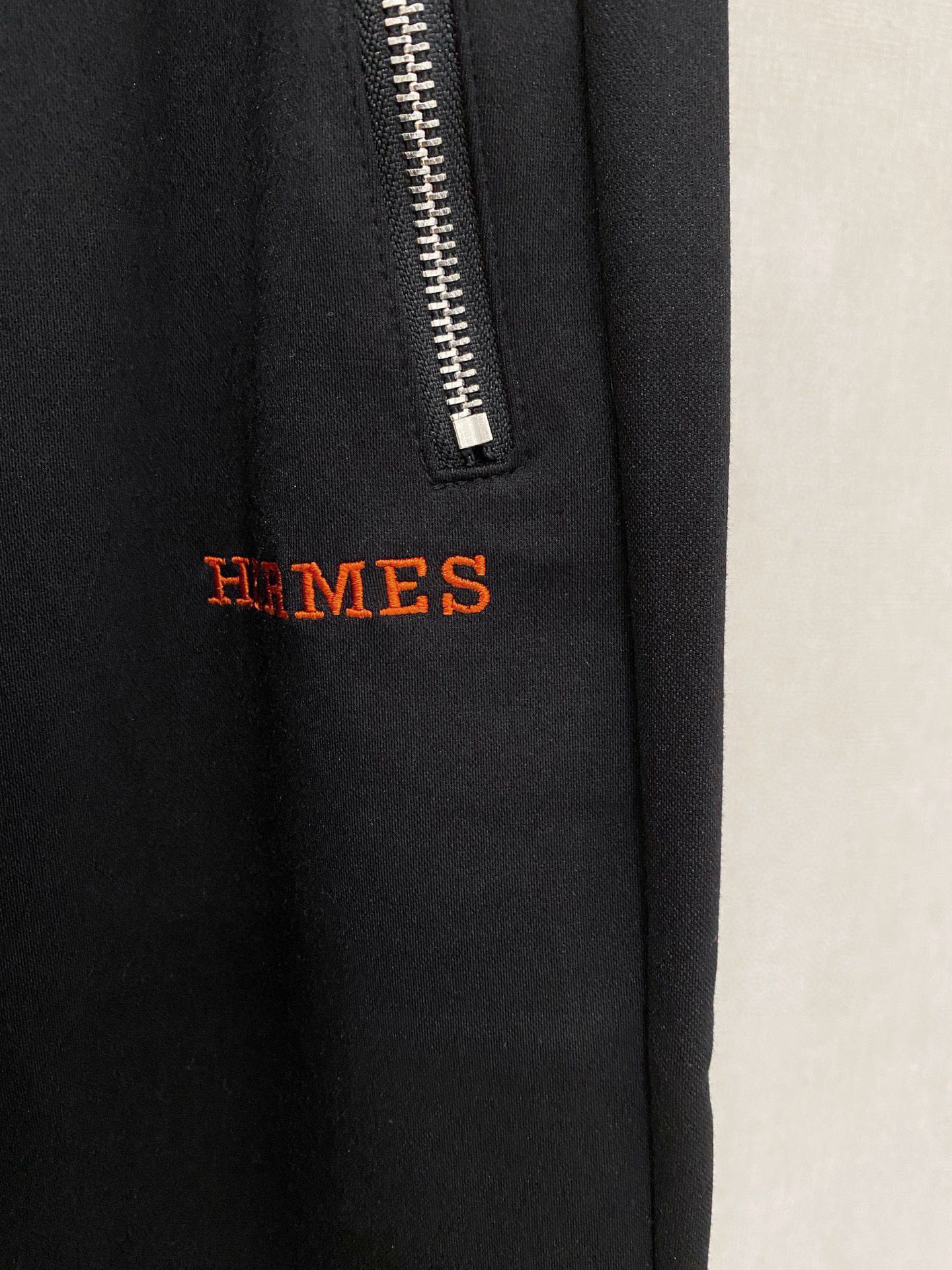 Hermès Black Zip-Up Tracksuit: Jacket and Joggers Set for Men - New 10 i1758550447 5934 8