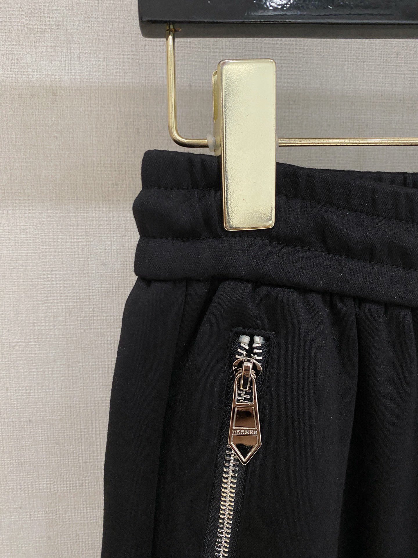 Hermès Black Zip-Up Tracksuit: Jacket and Joggers Set for Men - New 9 i1758550447 6359 7