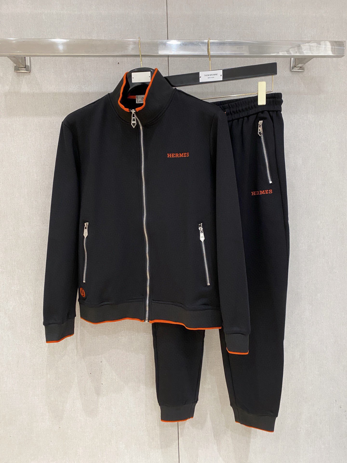 Hermès Black Zip-Up Tracksuit: Jacket and Joggers Set for Men - New 2 i1758550447 8124 0