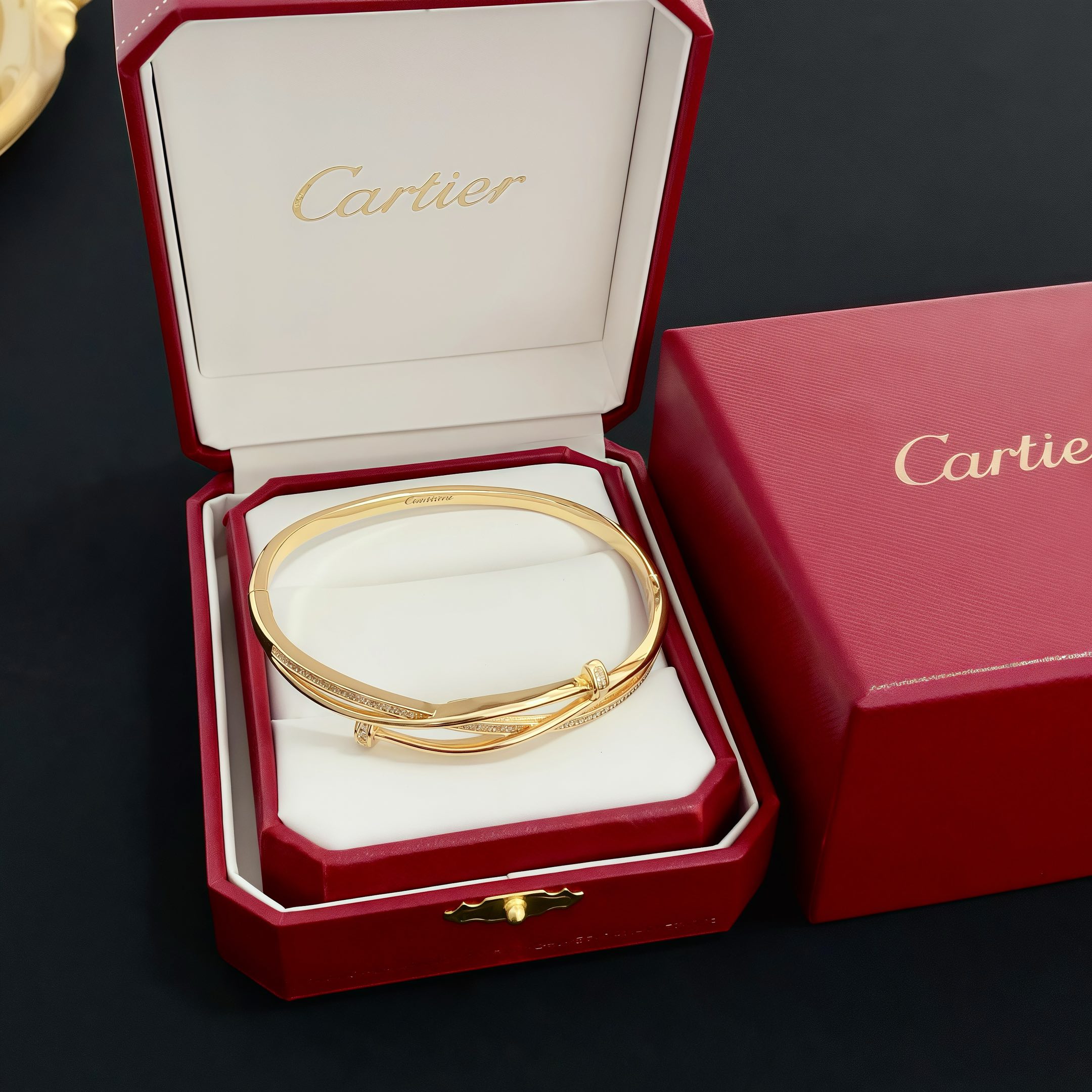 NO:516296,Cartier diamond-set bracelet, high-end customized version, diamond-set craftsmanship, V-gold material, classic and fashionable style, reconstructing love aesthetics with sharp lines!  Breaking the convention, diamond-inlaid design creates a high-end ceiling - no need to build glitz, love should be pure as before. Cartier is loved by many celebrities and internet celebrities. The Leopard series bracelet is definitely an eternal classic, and there is no limit on men and women, and no limit on age!  Wear it you are the focus!  , jewelry boutique, cartier, bracelet19860909卡地亚镶钻手镯 高端定制版本 镶嵌钻工艺 V金材质 经典而时尚风格 用凌厉线条重构爱情美学！打破常规,镶嵌钻设计反而成就高级感天花板——无需浮华堆砌,爱本应纯粹如初 卡地亚受众多明星网红的爱戴 豹子系列手镯 绝对是永恒经典 而且男女不限 年龄不限 ！戴上它你就是焦点！,饰品精品,cartier,bracelet,Jewelry